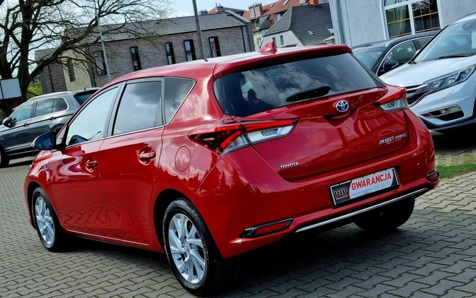 Toyota Auris cena 59900 przebieg: 45000, rok produkcji 2016 z Buk małe 277